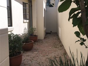1 Bed Garden Cottage in Parkhurst