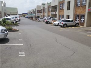 102 m² Commercial space in Boksburg East