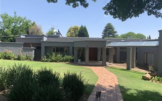 4 Bedroom House in Bryanston East