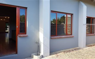 3 Bedroom Townhouse in Kingswood