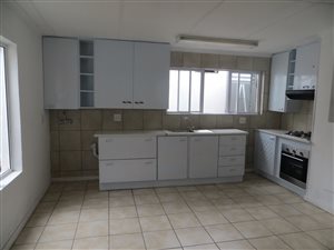 1 Bed Apartment in Highway Gardens