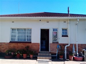 3 Bedroom House in Selection Park