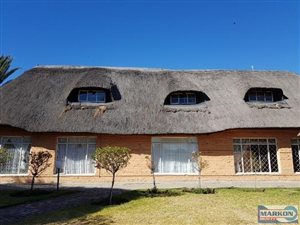 9 Bed House in Nigel