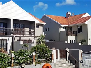 3 Bed Duplex in Harbour Island