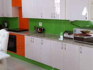 1 Bedroom Garden Cottage in The Gardens