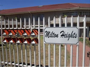 2 Bed Apartment in Vereeniging Central