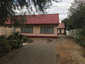 7 Bed House in General Alberts Park