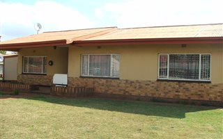 4 Bedroom House in Rothdene