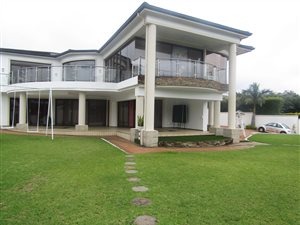 5 Bed House in La Lucia