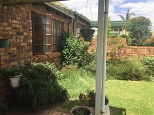 2 Bedroom House in Die Wilgers