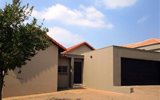 3 Bedroom House in Boardwalk