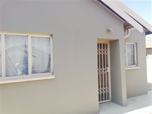 2 Bed House in Vosloorus