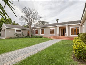 4 Bed House in Golden Acre