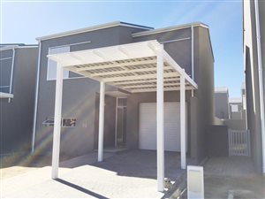 3 Bed Townhouse in Somerset Lakes