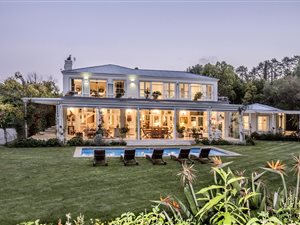 6 Bed House in Constantia Upper