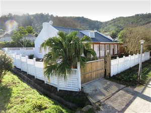 3 Bed House in Knysna Central