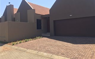 3 Bedroom Cluster in Lakefield