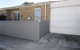 3 Bedroom House in Lentegeur