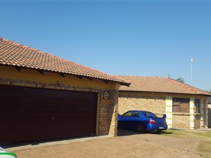4 Bed House in Birdswood