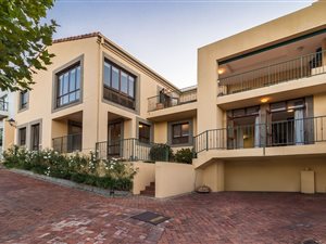 4 Bed House in Waterkloof