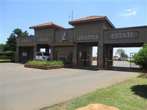 3 Bed House in Hexrivier Lifestyle Estate