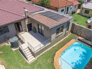 4 Bed House in Crosby