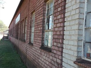 1800 m² Commercial space in Louis Trichardt