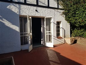 1 Bed Garden Cottage in Bramley