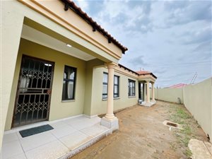 3 Bed House in Mimosa Park
