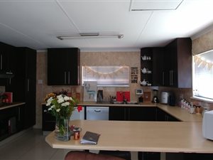 2 Bed Garden Cottage in Elspark