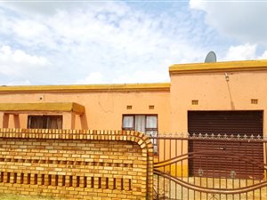 3 Bed House in Tsakane
