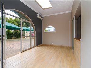 Commercial space in Greenside