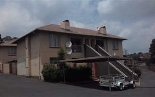 2 Bedroom Apartment in Florida Glen