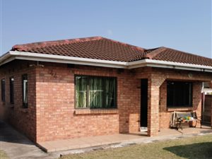3 Bed House in Brackenham
