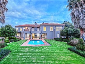 6 Bed House in Mooikloof Equestrian Estate