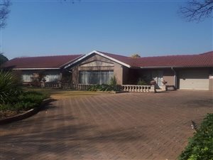 4 Bed House in Risiville