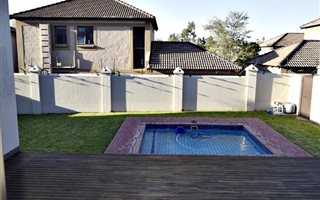 4 Bedroom Cluster in Ruimsig Country Estate