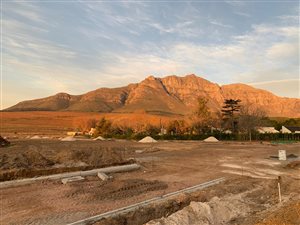 660 m² Land available in Paradyskloof