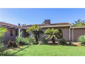 5 Bed House in Illovo Glen