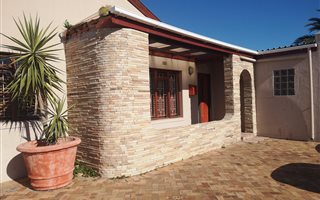 3 Bedroom House in Ottery