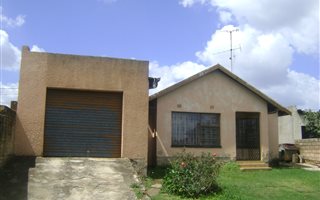 2 Bedroom House in Soweto Central