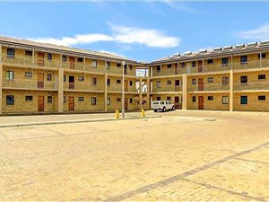 2 Bed Apartment in Charleston Hill