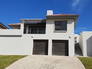 2 Bedroom House in Great Brak River