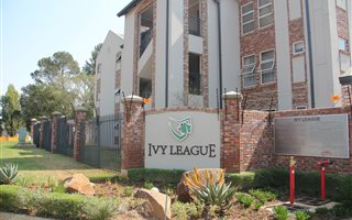 1 Bedroom Apartment in Mooivallei Park