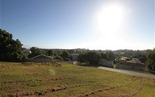 976 m² Land available in Lower Robberg