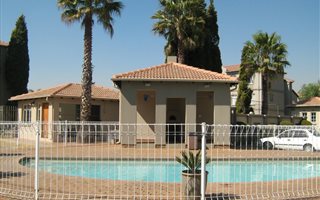 1 Bedroom Apartment in Edenglen