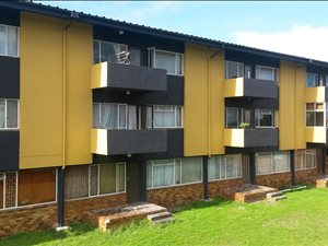 2 Bed Apartment in Parow Valley