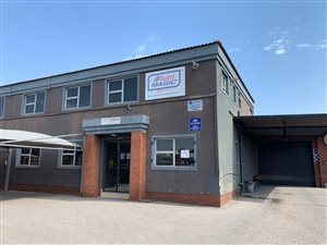 2900 m² Industrial space in Hughes