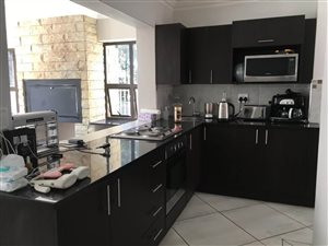 3 Bed Townhouse in Candlewoods Estate