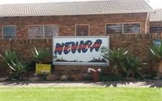 2 Bedroom Townhouse in Krugersdorp North
